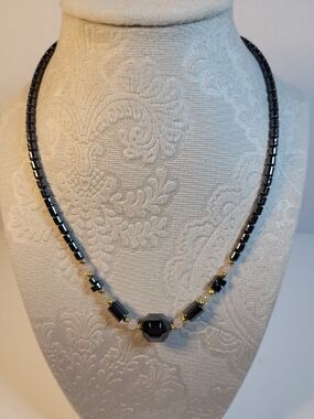 Elegant Hematite and Pale Pink Beaded Women's Necklace (C31)